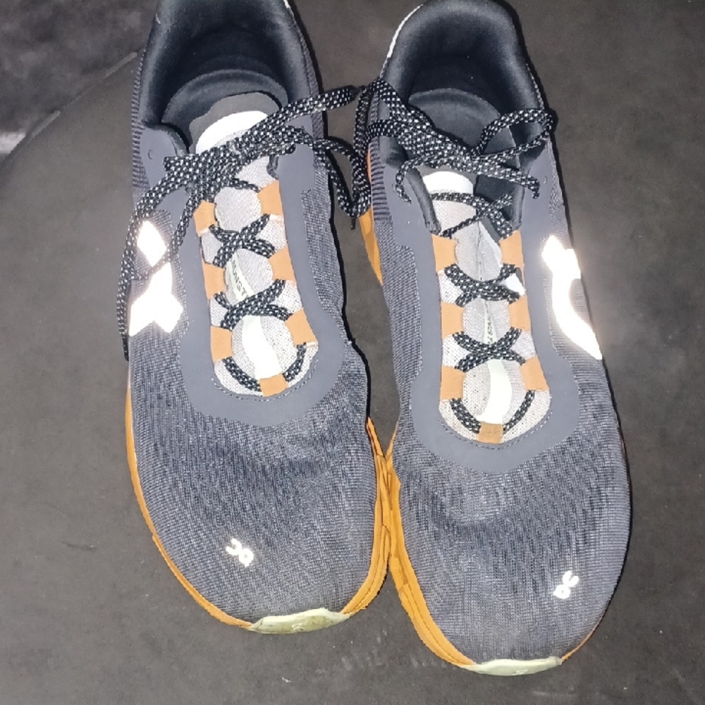 Gray and Orange Athletic Shoes Cloud Tec Mens Sneakers. Size M/14